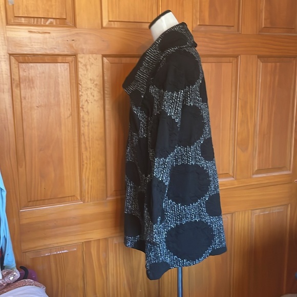 NWT Violet Ruby Size M Textured Dot Ponte Zip Jacket - Picture 2 of 10